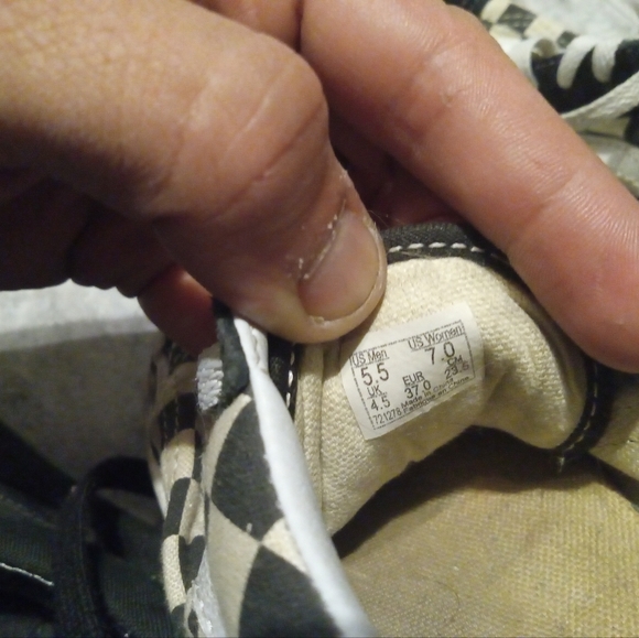 Checker old skool van - Picture 2 of 2